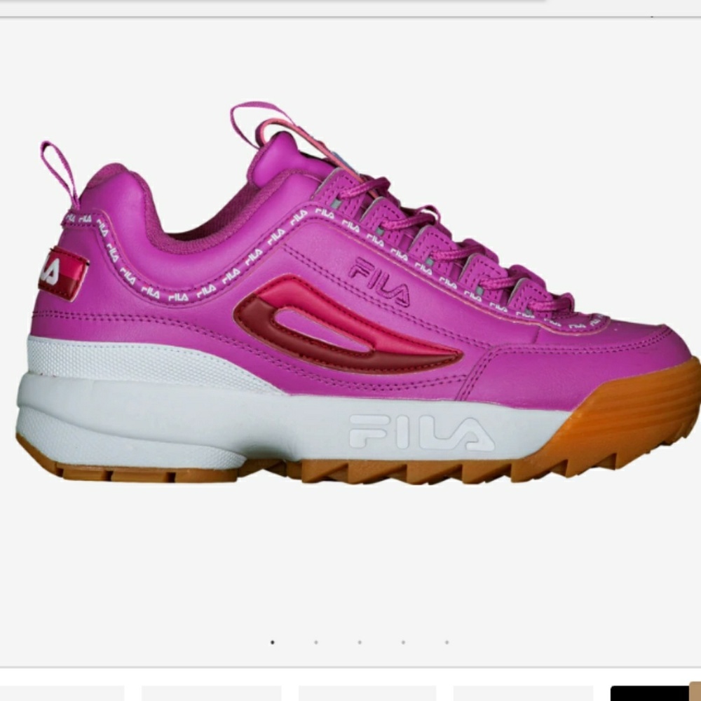 SOLD!🌺Fila Disruptor ll Premium Repeat
